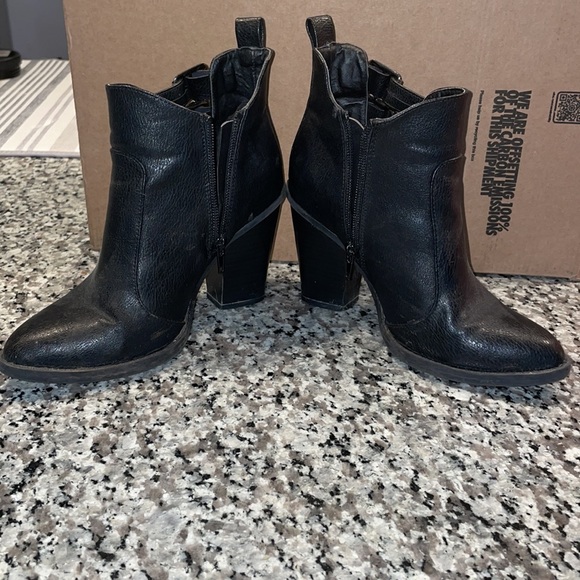 Booties - Picture 4 of 7